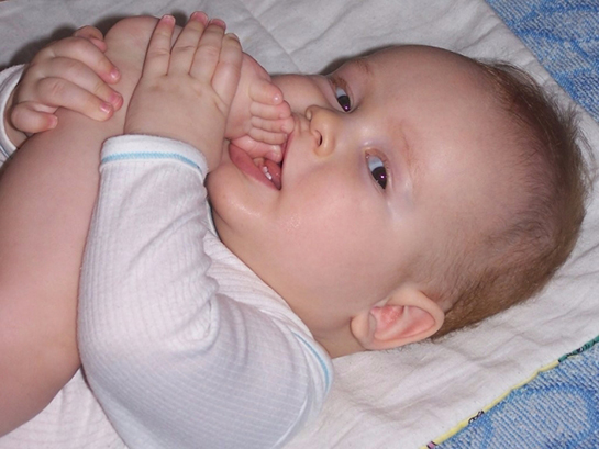 Bebeklerde Tırnak Batması